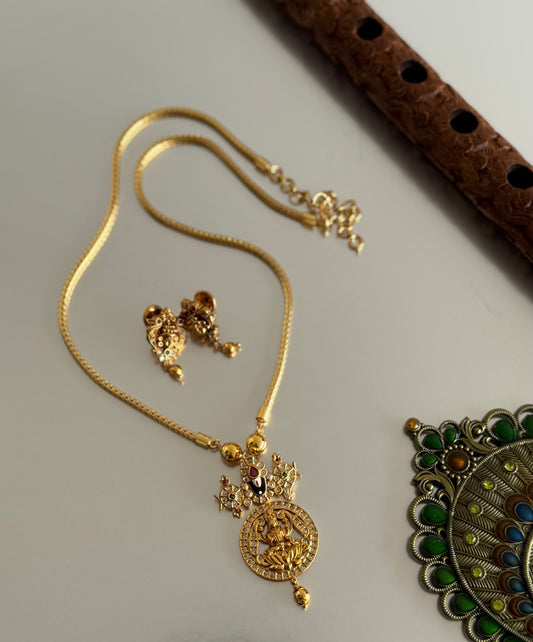 Matte finish ruby-green-white Lakshmi-Thirumal necklace set dj-51484