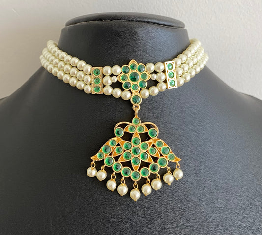 Gold tone precious kemp-green pearl reversible flower choker necklace dj-53935
