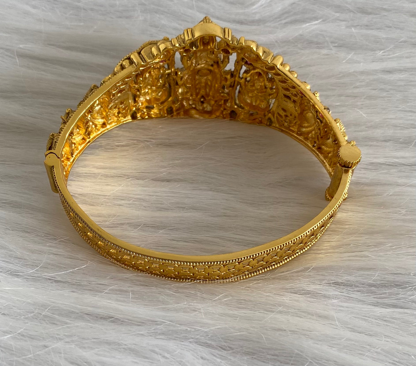 Antique gold tone lakshmi-mahavishnu screw type kada/bracelet dj-53972