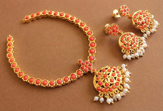 Gold tone coral south Indian style attigai/necklace set DJ18306