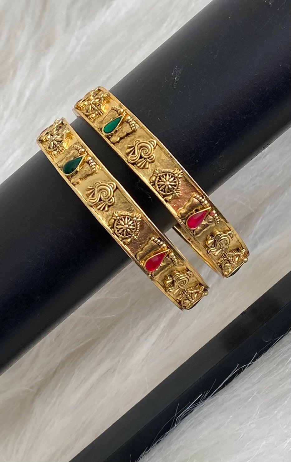 Antique gold tone shiva nama shankuchakra bangles(2.4) Dj-54846