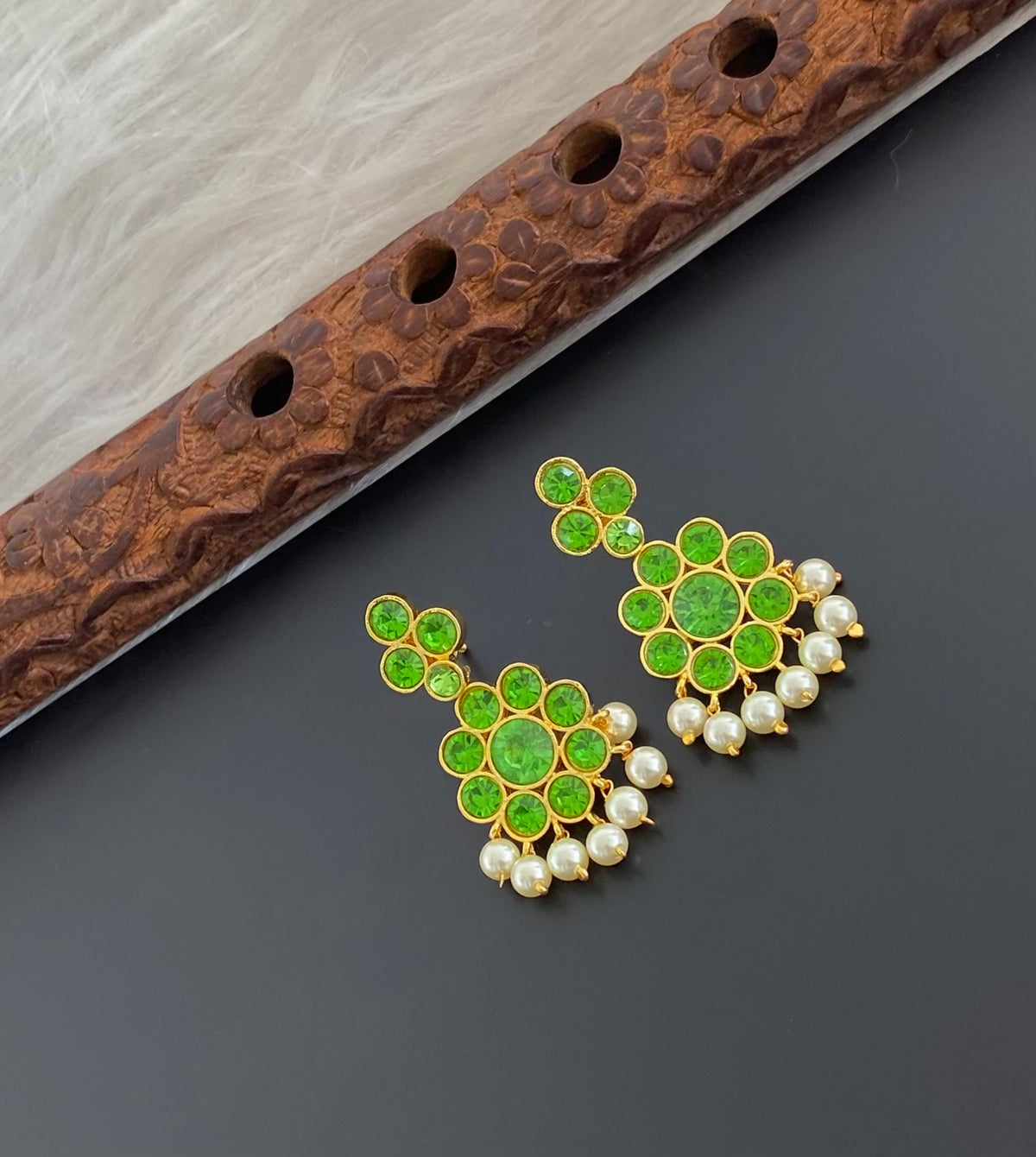 Gold tone AD parrot green stone pearl flower earrings dj-55137