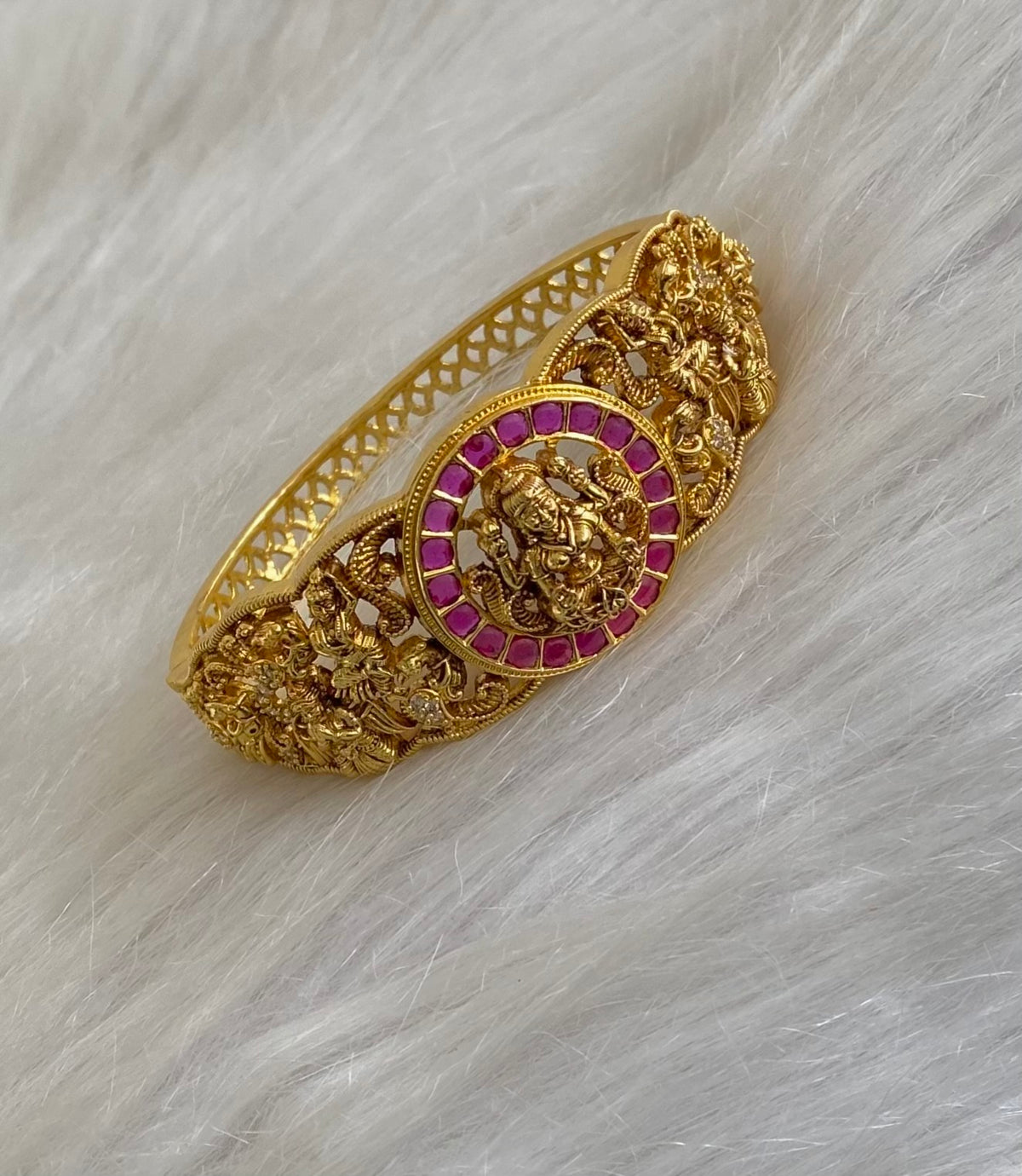 Antique gold tone kemp stone lakshmi openable kada/bracelet dj-54852