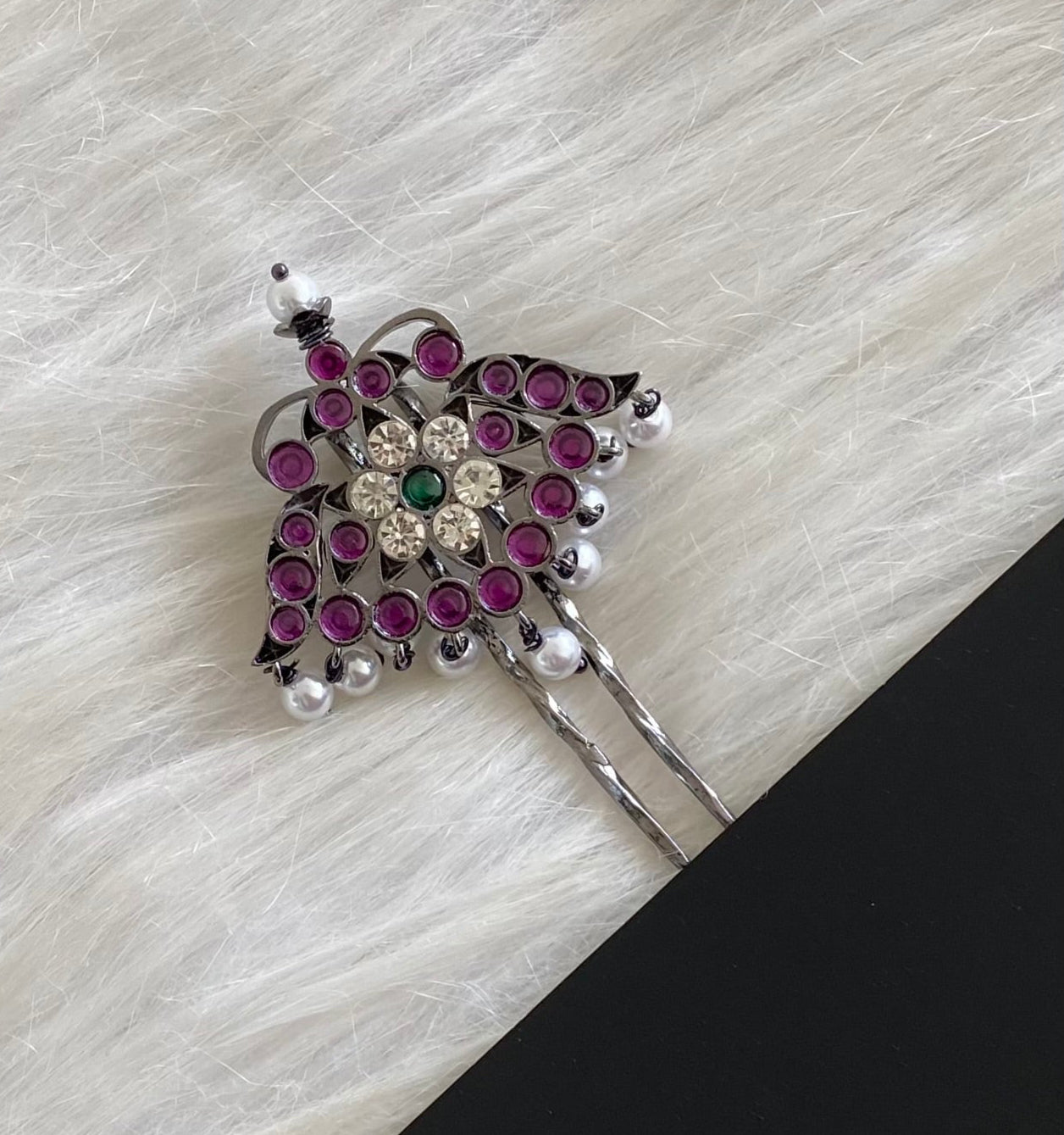 Black finish precious kemp-green-white pearl hair jewel/pin dj-54688