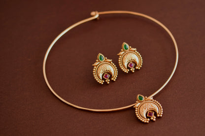 Antique gold tone kemp-green kante necklace set dj-52702