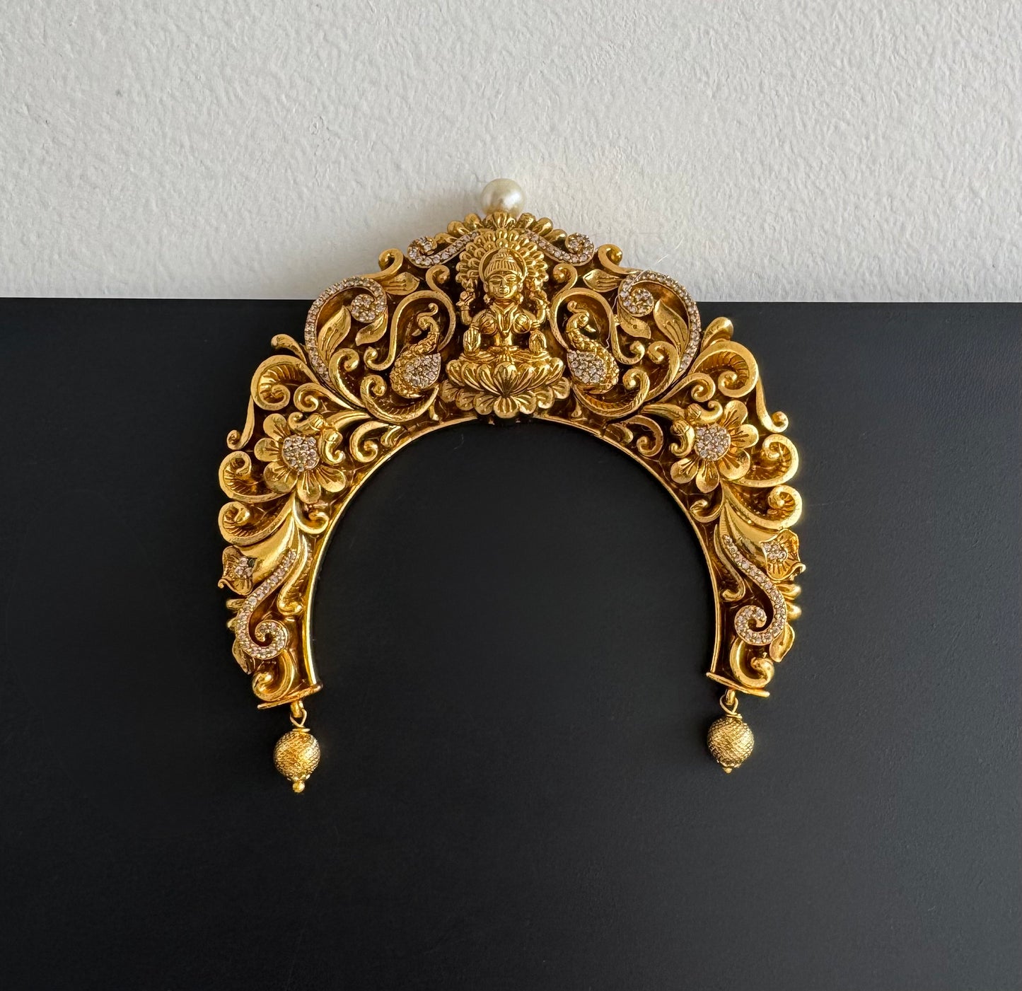 Antique gold tone white cz peacock Lakshmi hair jewel dj-51343