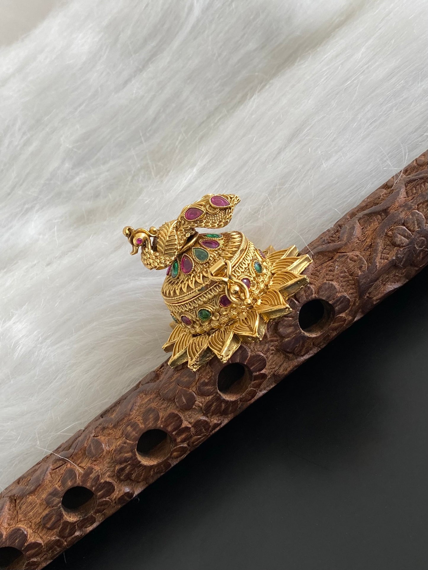 Antique gold tone kemp-green peacock kumkum box dj-54453