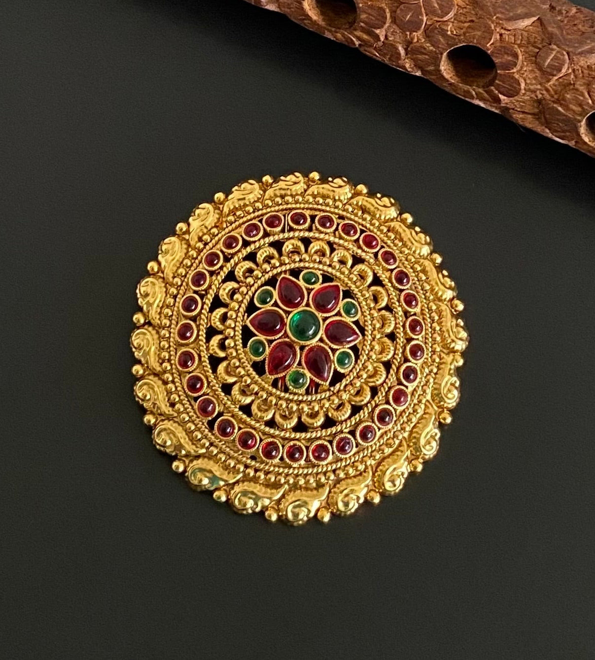 Antique gold tone kemp-green round hair jewel (rakodi) dj-53627