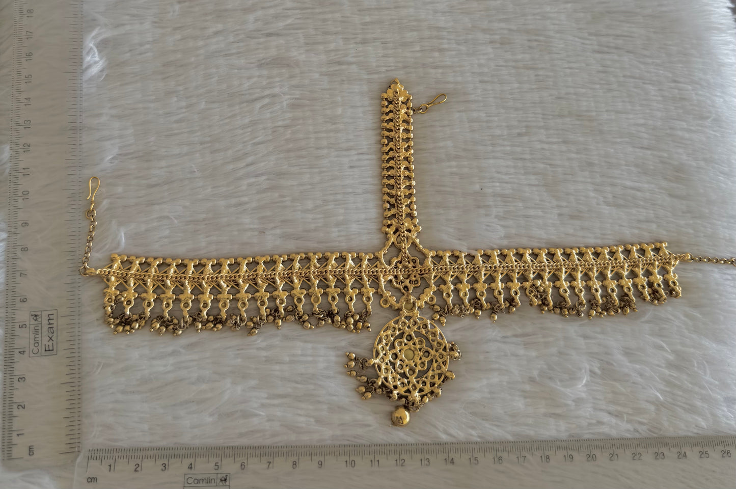 Matte finish white kundan head set/tikka dj-52060