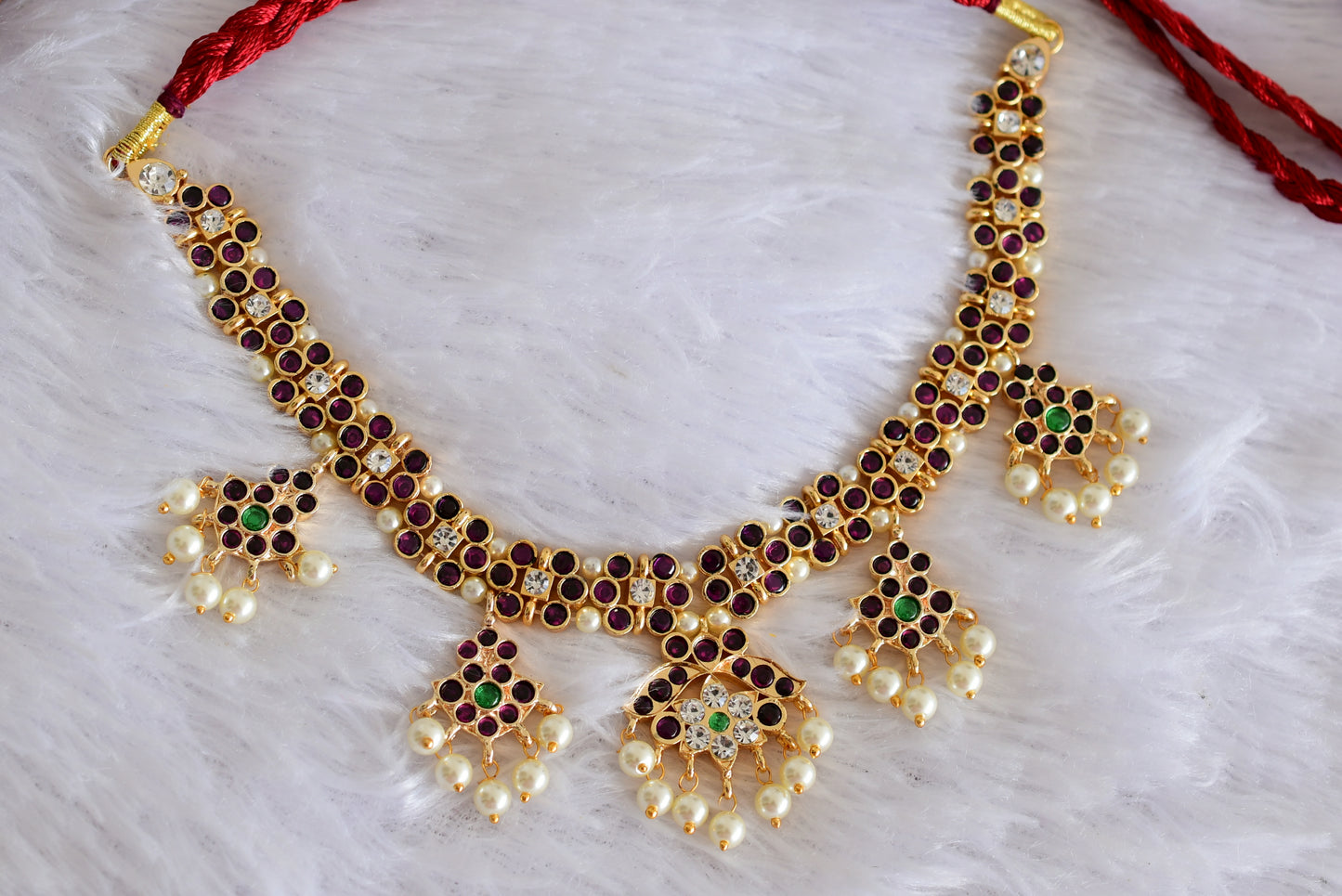 Gold tone precious kemp-green-white pearl necklace dj-52256