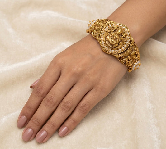 Antique gold tone lakshmi peacock pearl screw type kada/bracelet dj-54857