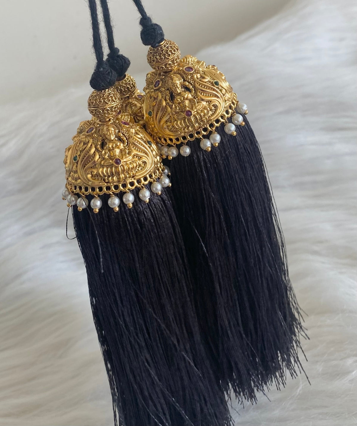 Matte finish kemp-green stone lakshmi pearl bridal kuppulu(Hair accessory) dj-55078
