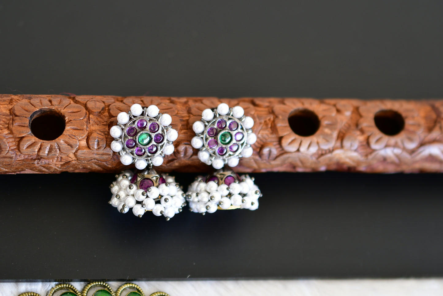 Black finish precious kemp-green pearl jhumkka dj-52521