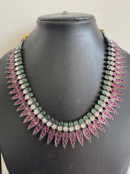 Black finish mulla mottu precious kemp necklace dj51028