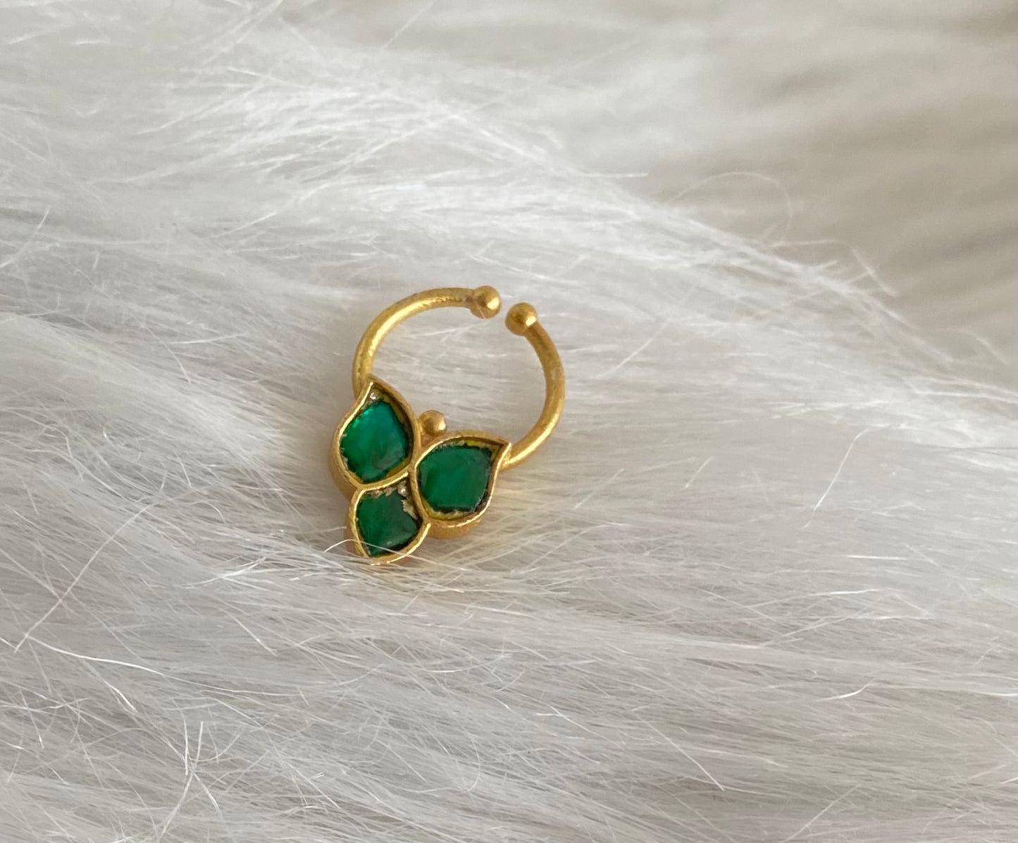 Gold tone kundan jadau green stone nose pin/bulakku dj-53743