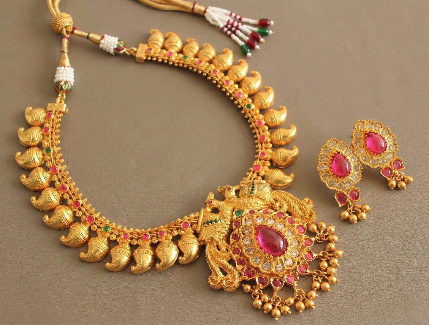 Gold Tone Kemp-green peacock-mango necklace set-dj07456