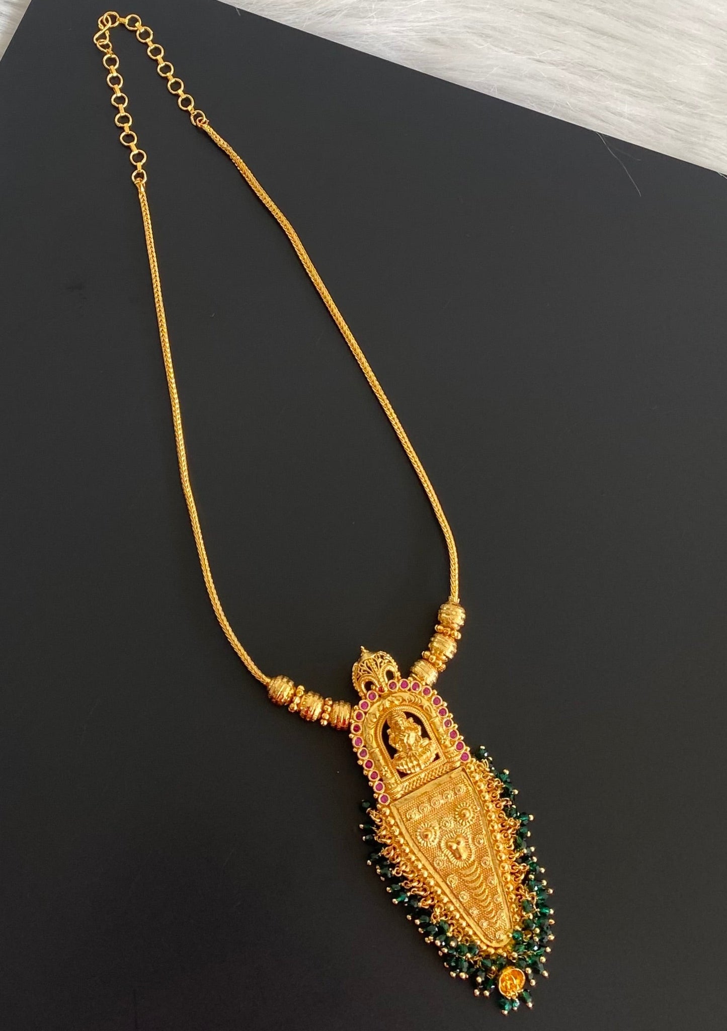 Gold tone kerala style pink stone green beaded nettipattam lakshmi necklace dj-54129