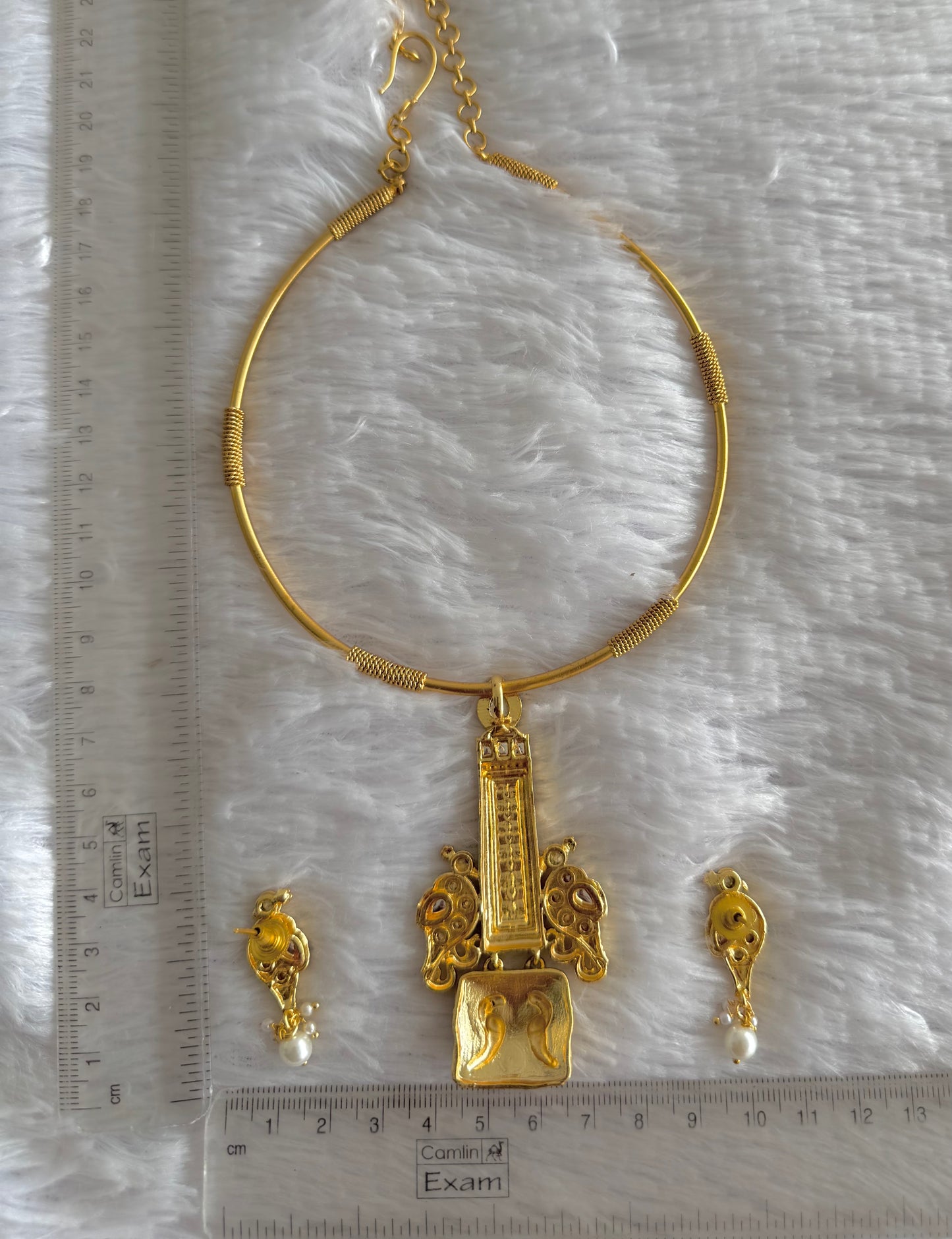 Antique gold tone pink-green peacock jadau hasli necklace set dj-51834