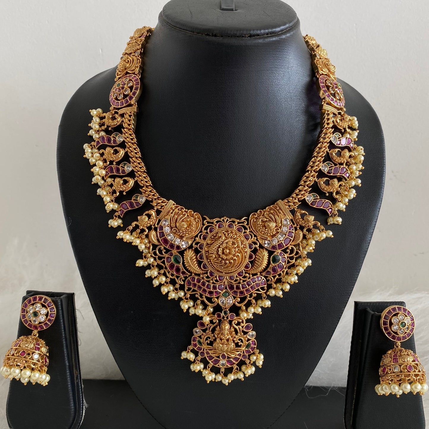 Antique gold tone lakshmi peacock necklace with changeable pendants set dj-54441