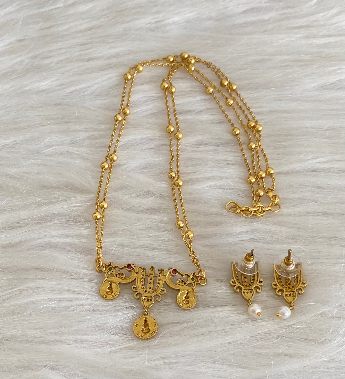 Antique gold tone 18 inches chain thirumal nama-peacock-lakshmi pendant set dj-55009