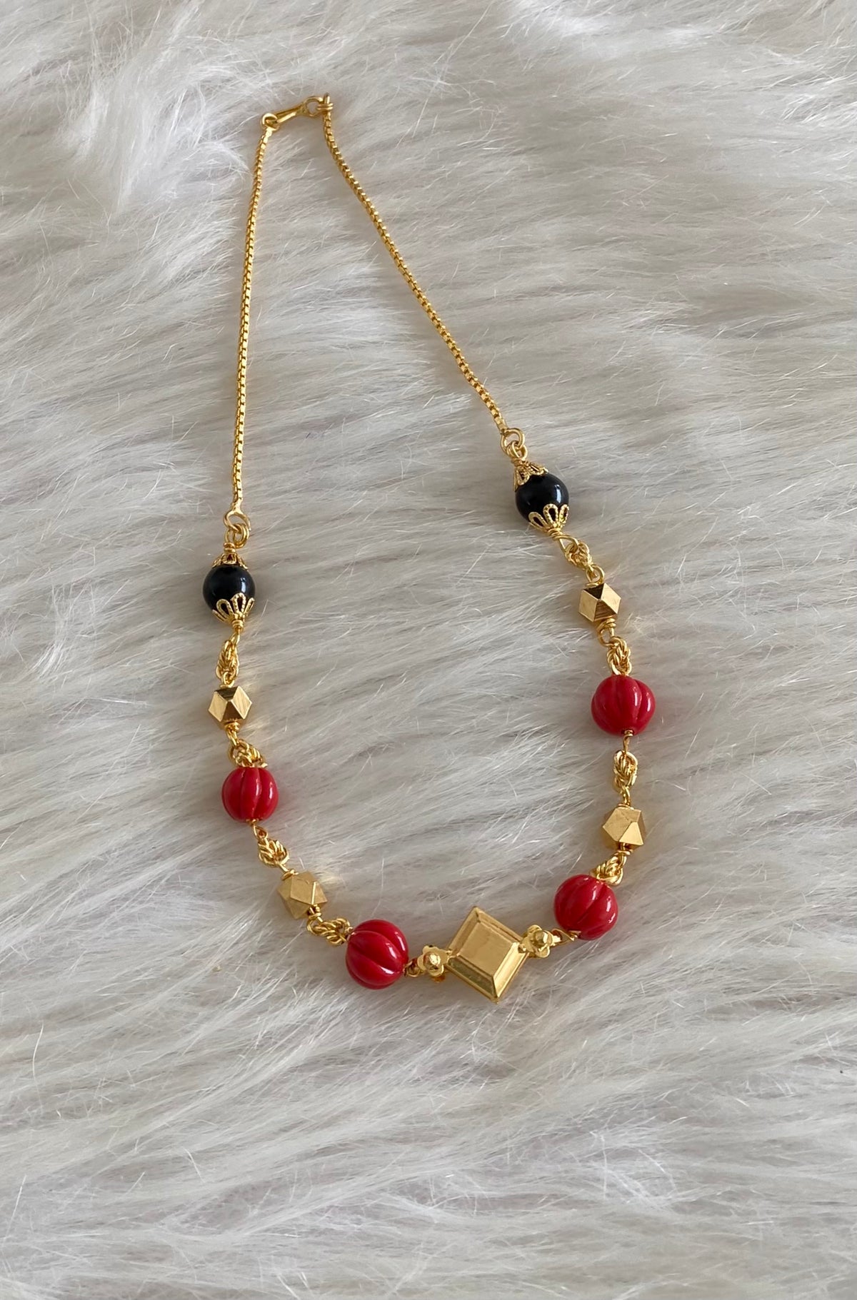 Gold tone 18 inches coral-black beaded chain dj-54791