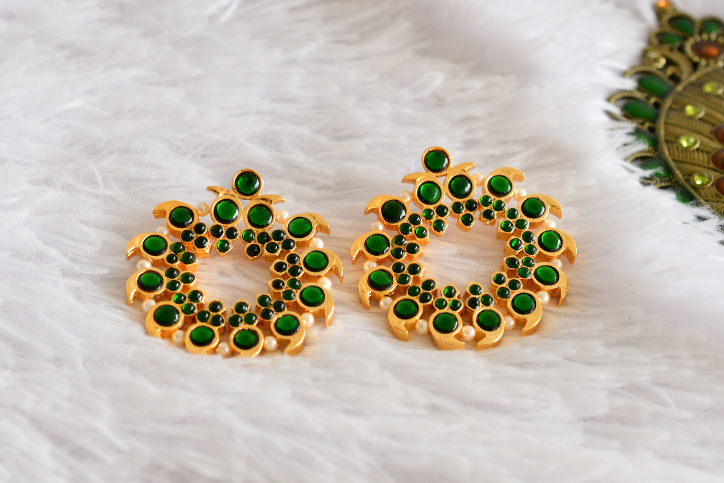 Gold tone green pearl mango big earrings dj-52361
