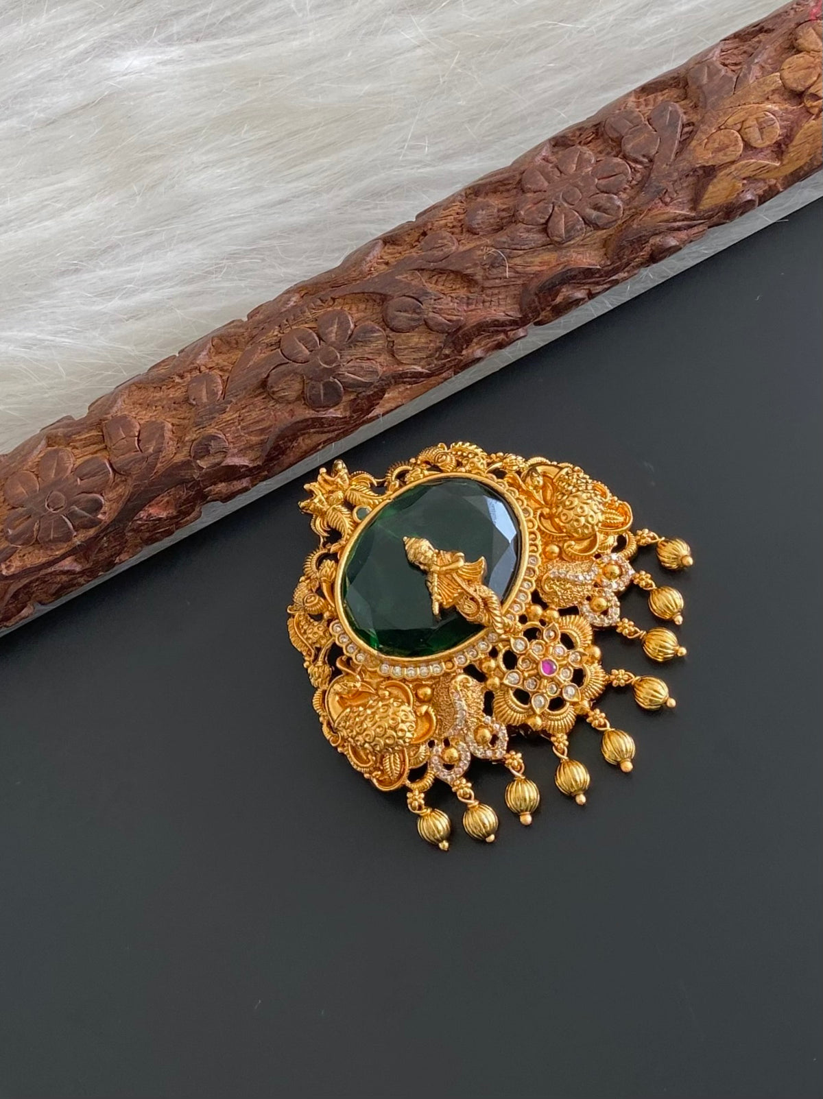 Antique gold tone oval green stone krishna pendant dj-54789