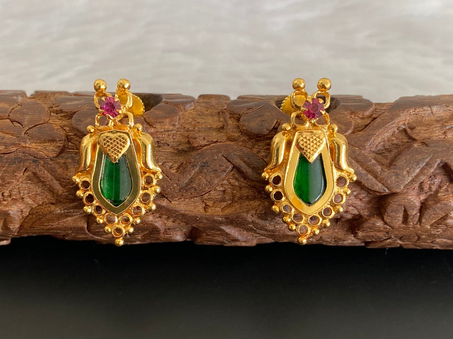 Gold tone pink-green stone nagapadam kerala style stud/earrings dj-53116