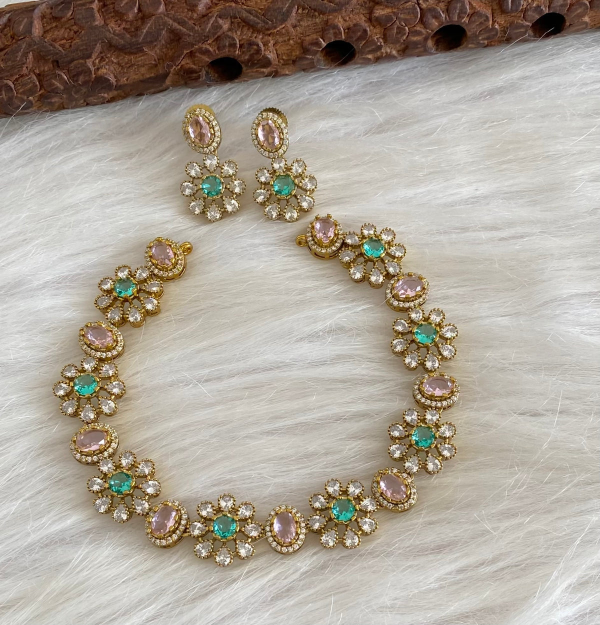 Antique gold tone cz white stone baby pink peacock green stone necklace set dj-54809