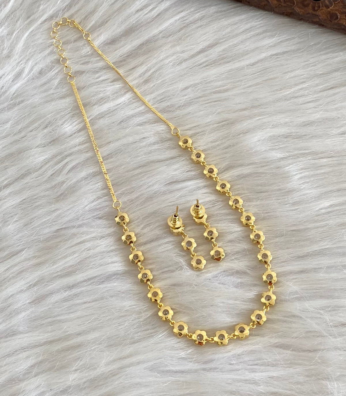 Gold tone diamond look white stone necklace set dj-54763