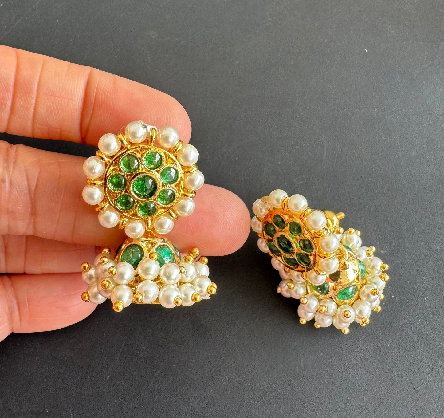 Gold tone precious kemp green pearl small jhumkka dj-51044