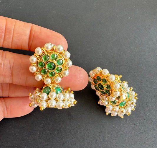 Gold tone precious kemp green pearl small jhumkka dj-51044