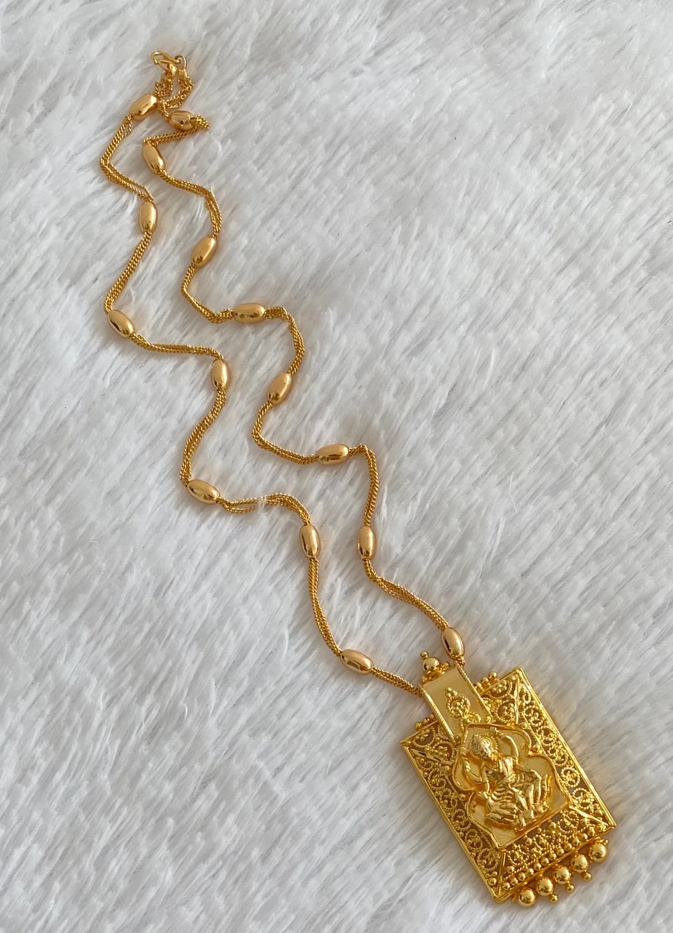 Gold tone 24 inches chain with lakshmi pendant dj-54360