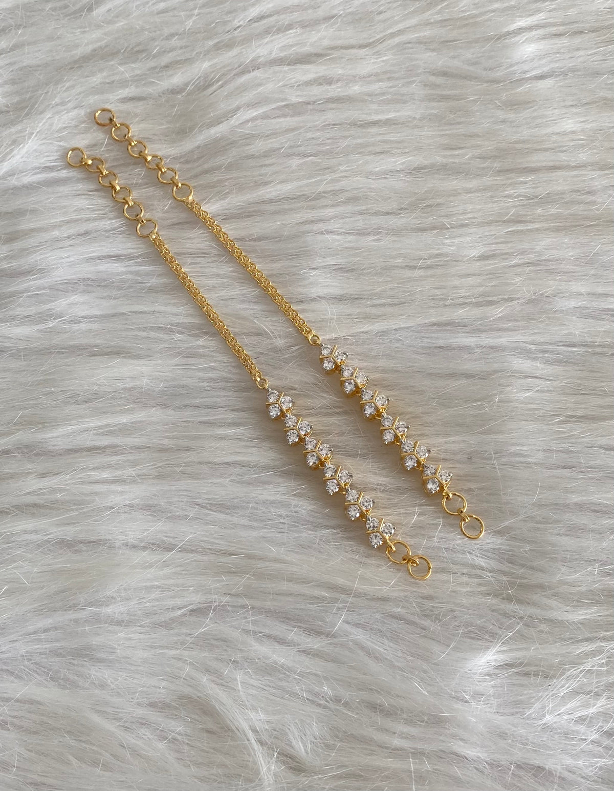 Gold tone white stone ear side chain dj-55888