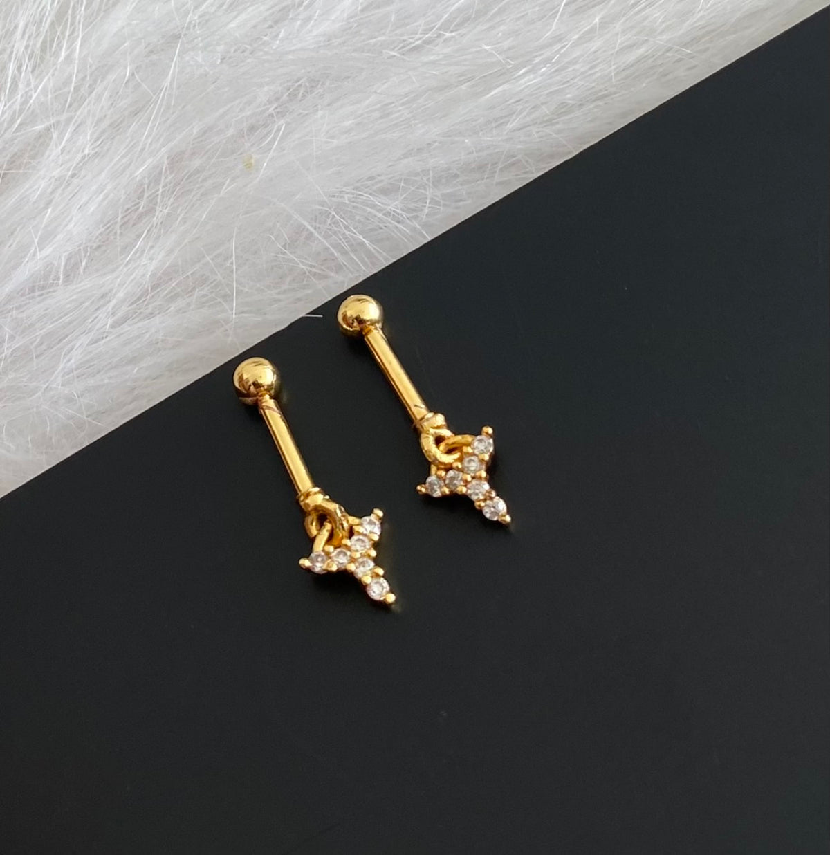 Gold tone cz white stone bugadi screw earrings dj-55129