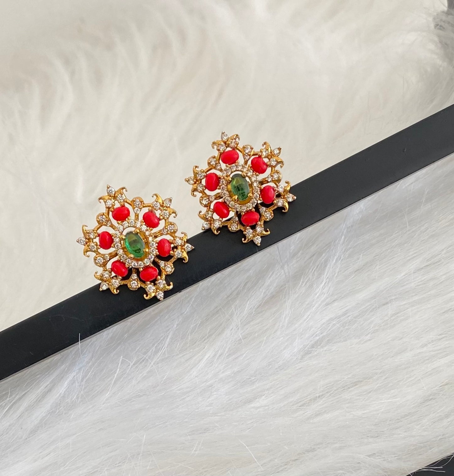 Matte finish white-green-coral flower stud/earrings dj-54649