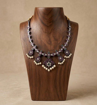 Black finish precious kemp-green-white pearl necklace dj-53242