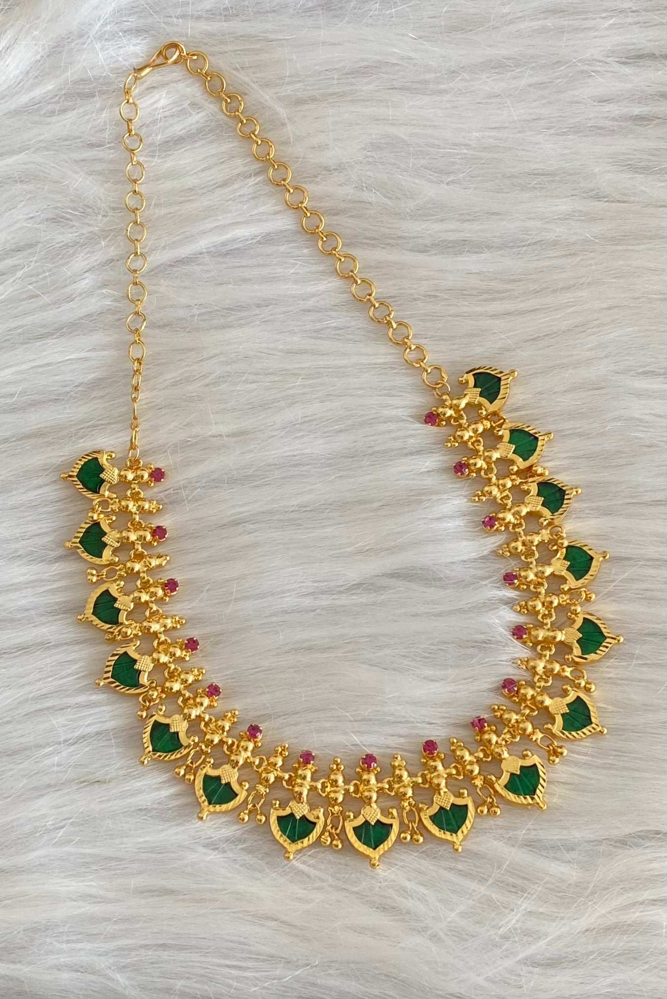Gold tone kerala style pink-green palakka necklace dj-53695