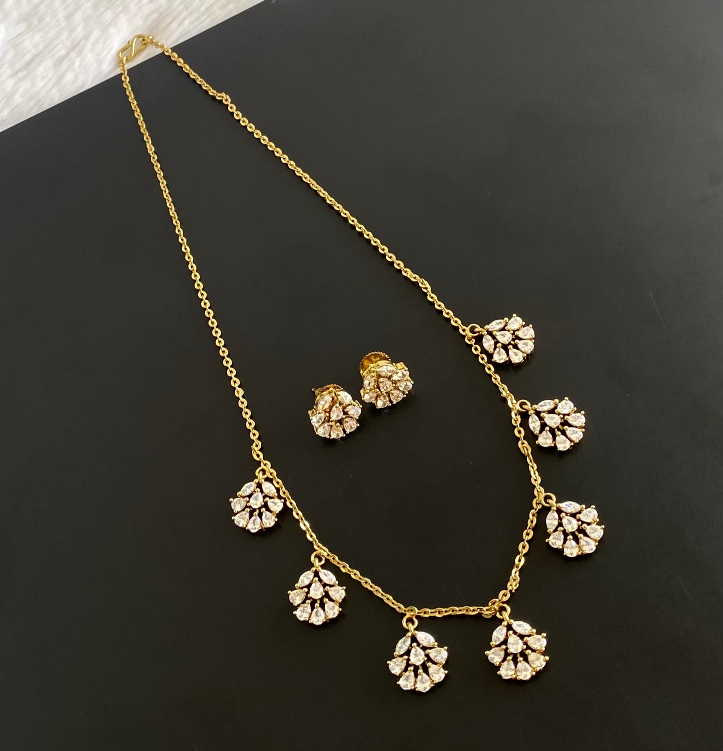 Antique gold white stone necklace set dj-54413