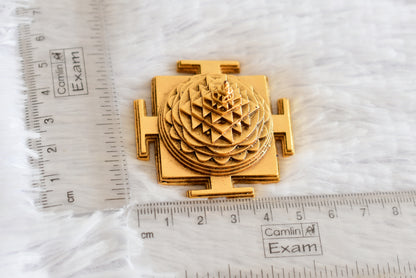 Gold tone Meru Chakra yantra dj-52330
