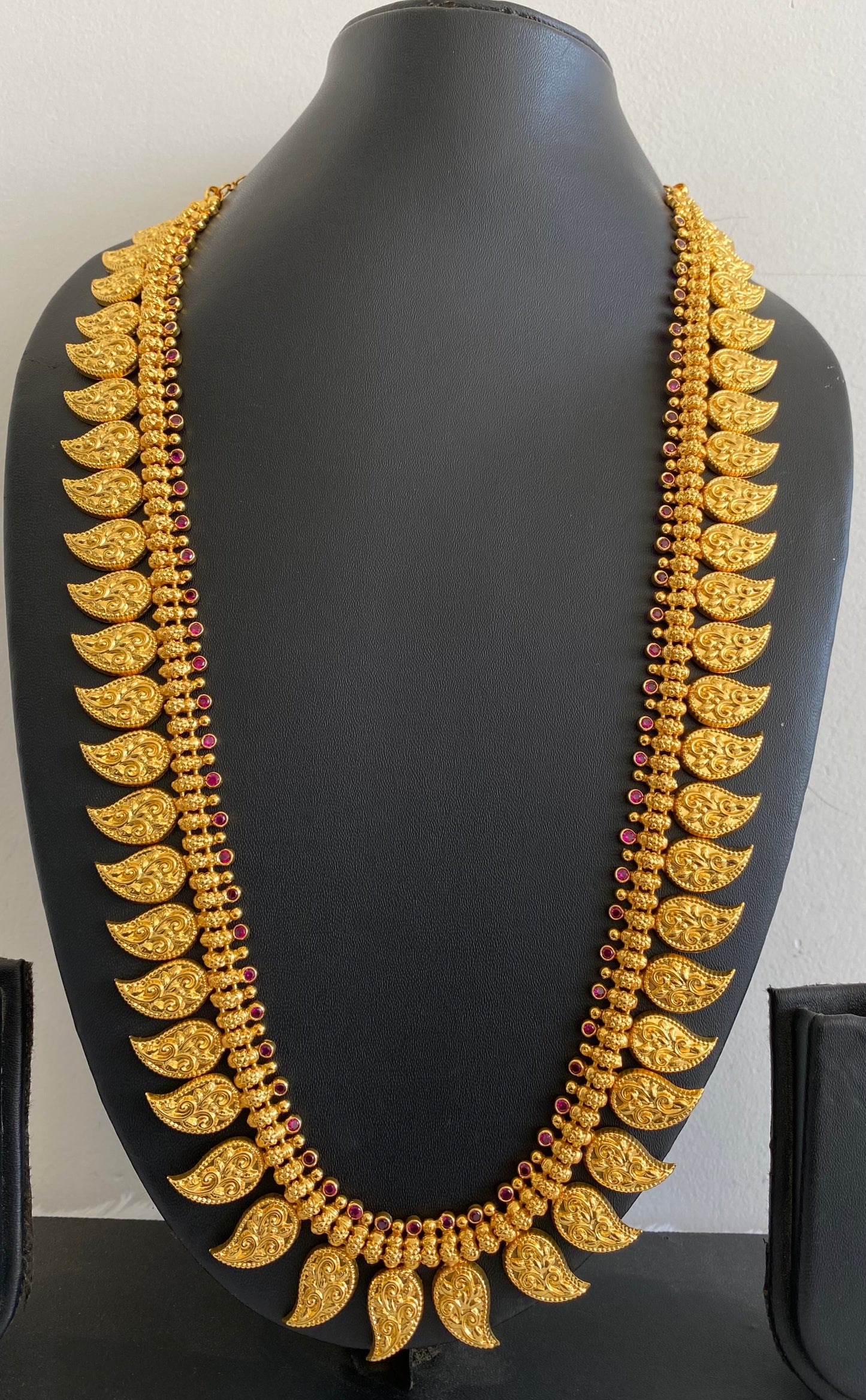 Gold tone pink stone flower mango haar dj-53166