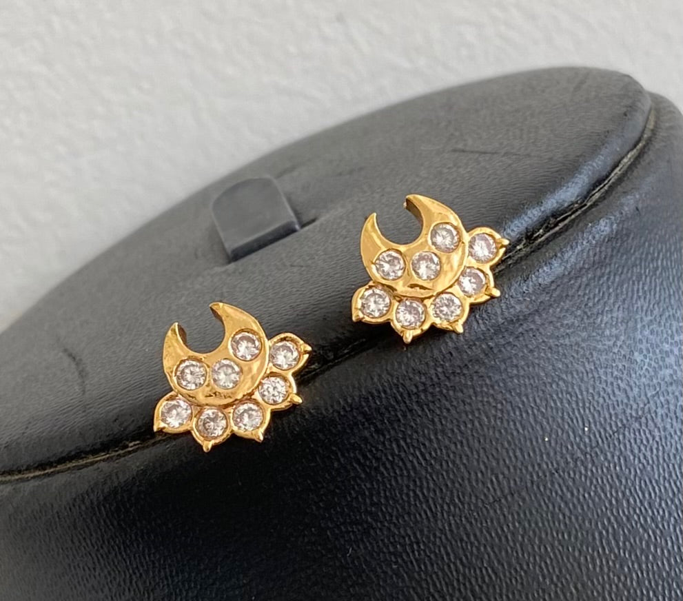 Gold tone AD white stone stud/earrings dj-53869