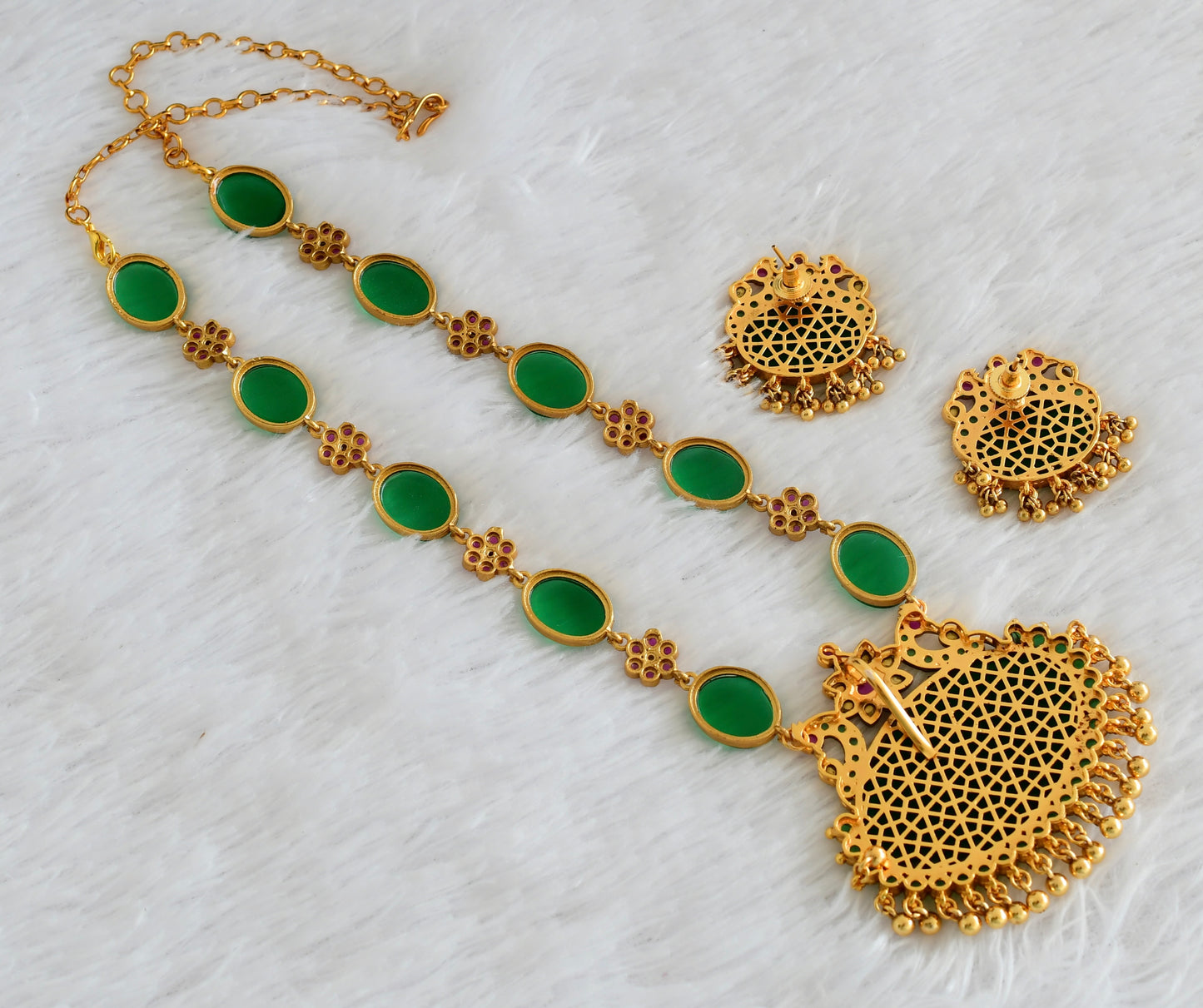 Matte finish kemp-big green oval stone peacock pendant short haar set dj-54009