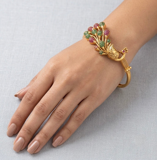 Antique gold tone kemp-green peacock openable kada/bracelet dj-54851