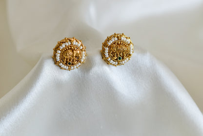 Antique gold tone green pearl elephant stud/earrings dj-52569