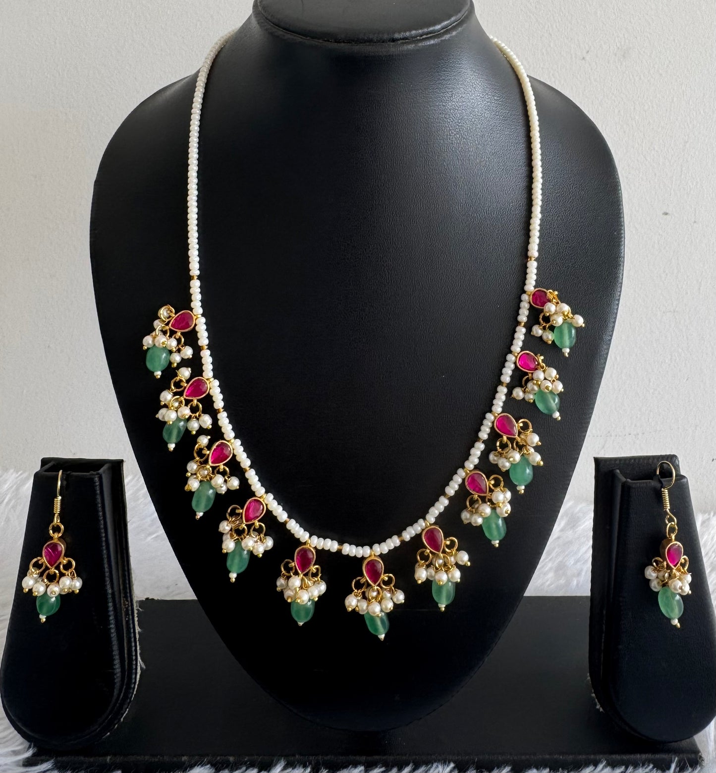 Gold tone pink-green-pearl beaded kundan jadau necklace set dj-51461