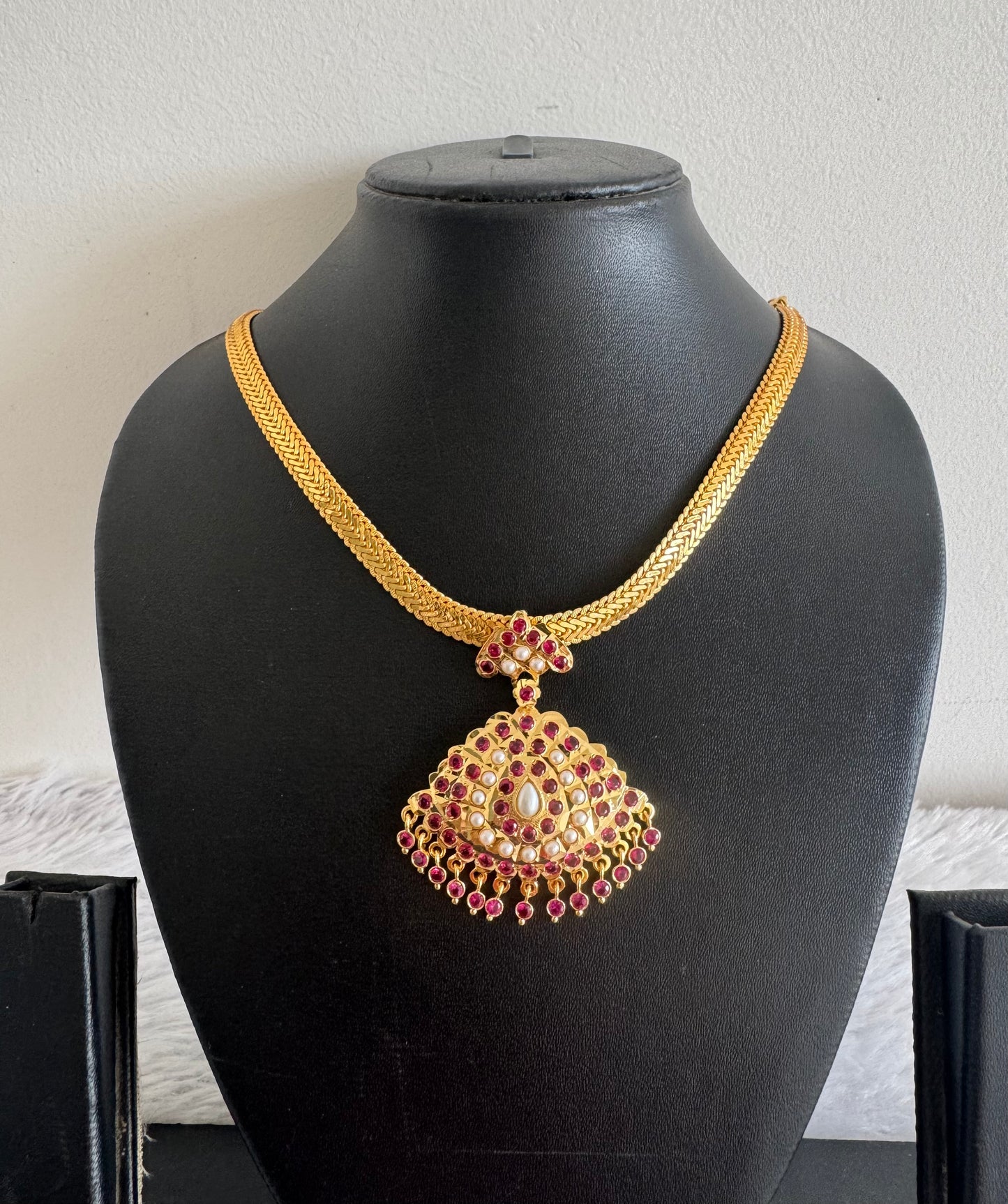 Gold tone South Indian style pink-pearl attigai/necklace dj-52214