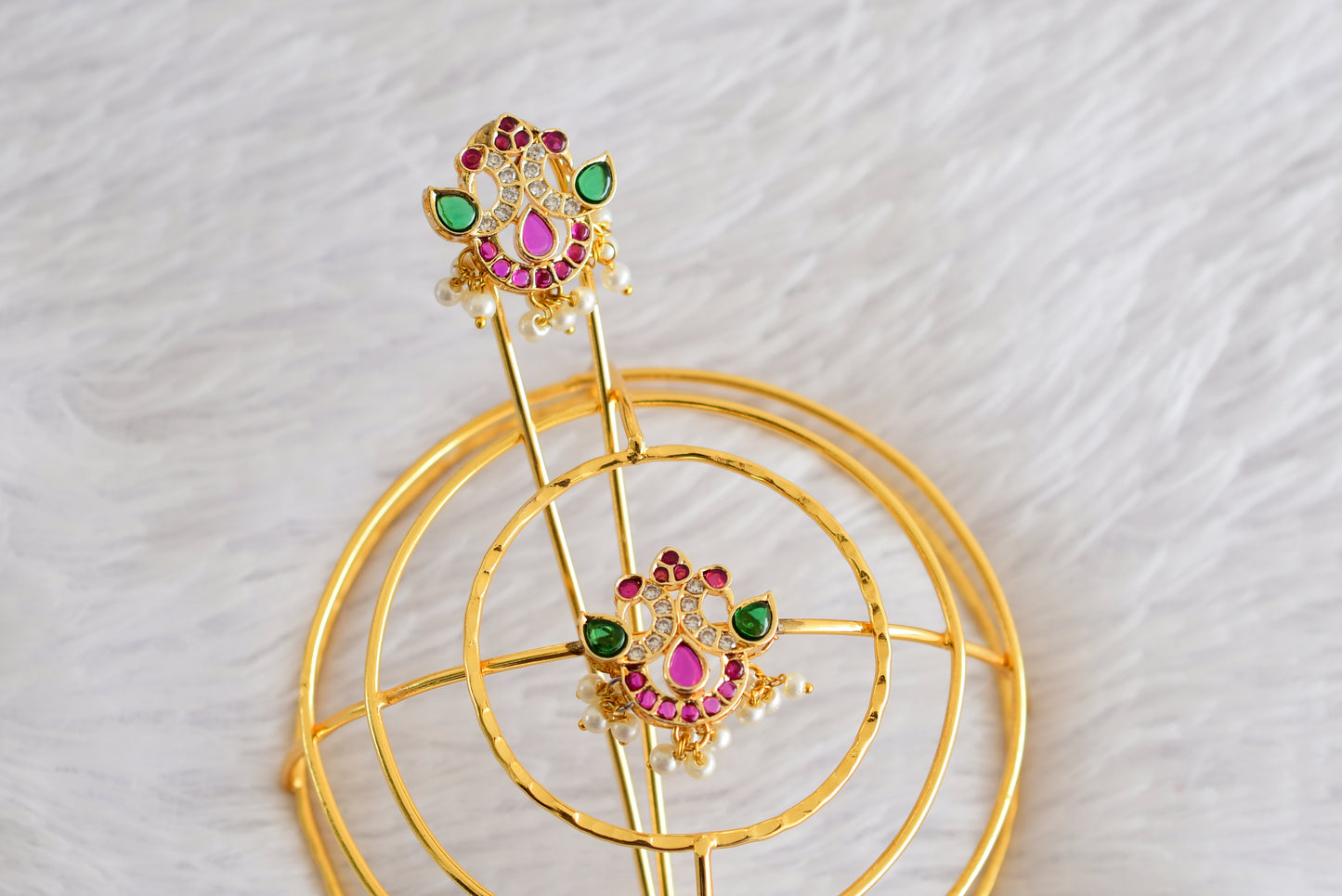 Gold tone kemp-green bun cage-hair accessory with stick Dj-52331