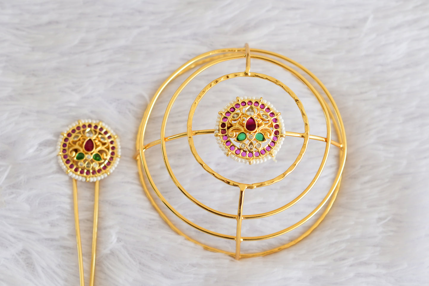 Gold tone kemp-green bun cage-hair accessory with stick Dj-52338