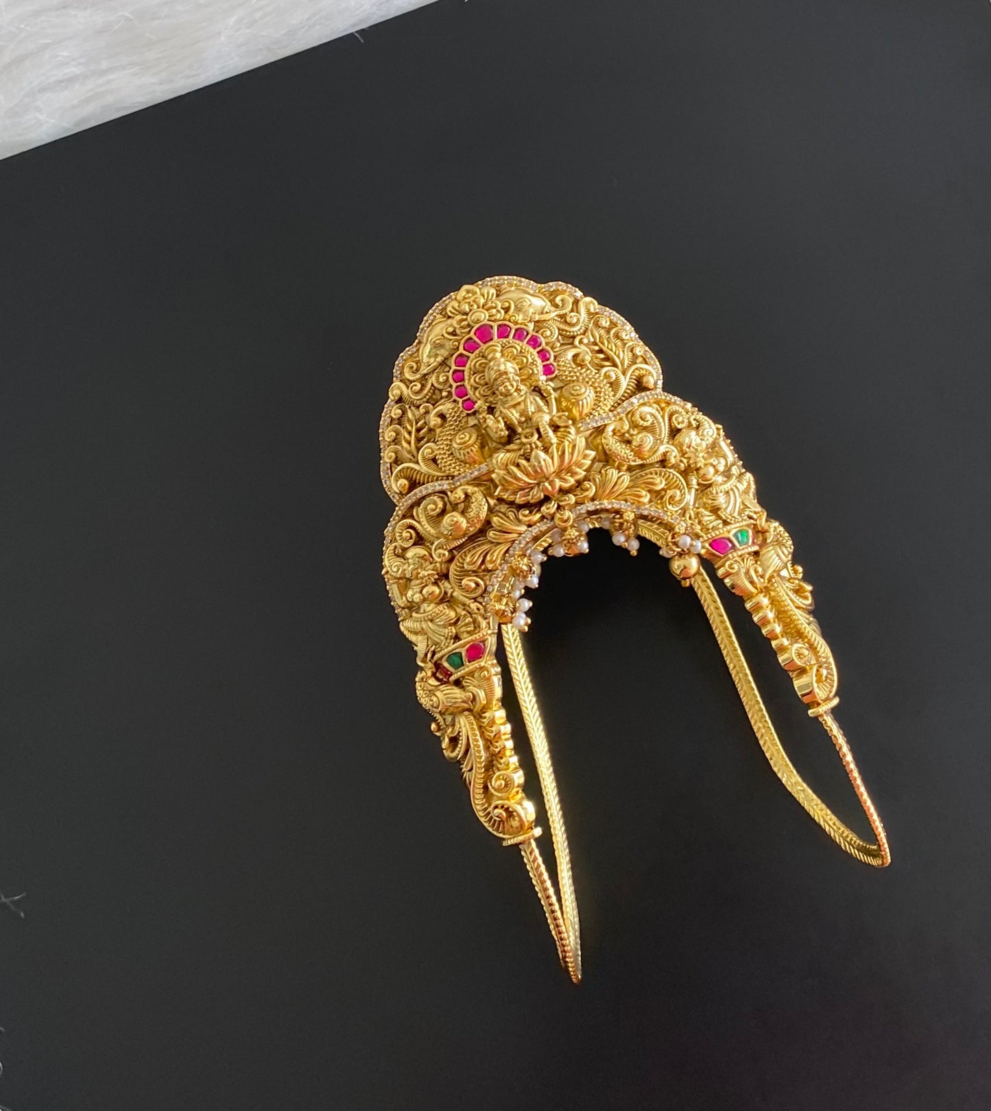 Antique gold tone cz white-kemp-gree lakshmi peacock vanki/bajuband dj-54471